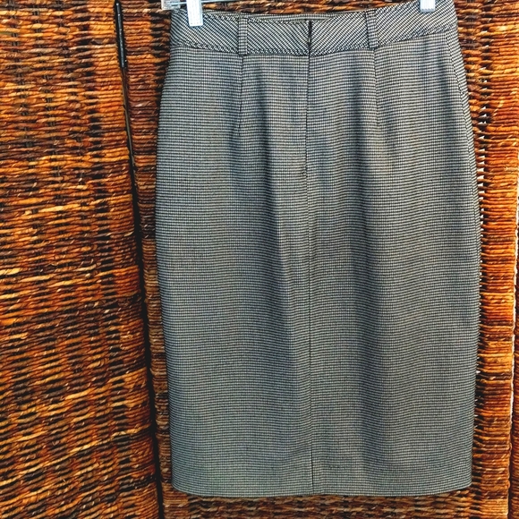 L'ecole Des Femmes Houndstooth Skirt - Picture 13 of 13